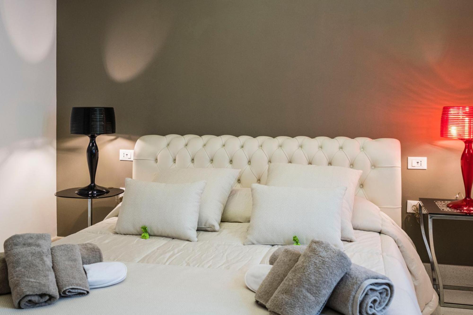 Galatina Suites Boutique - Luxury Experience In Salento מראה חיצוני תמונה